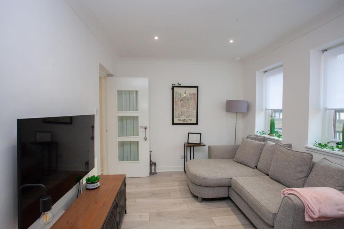 Bright Central Flat With Balcony And Free Parking Glasgow Luaran gambar